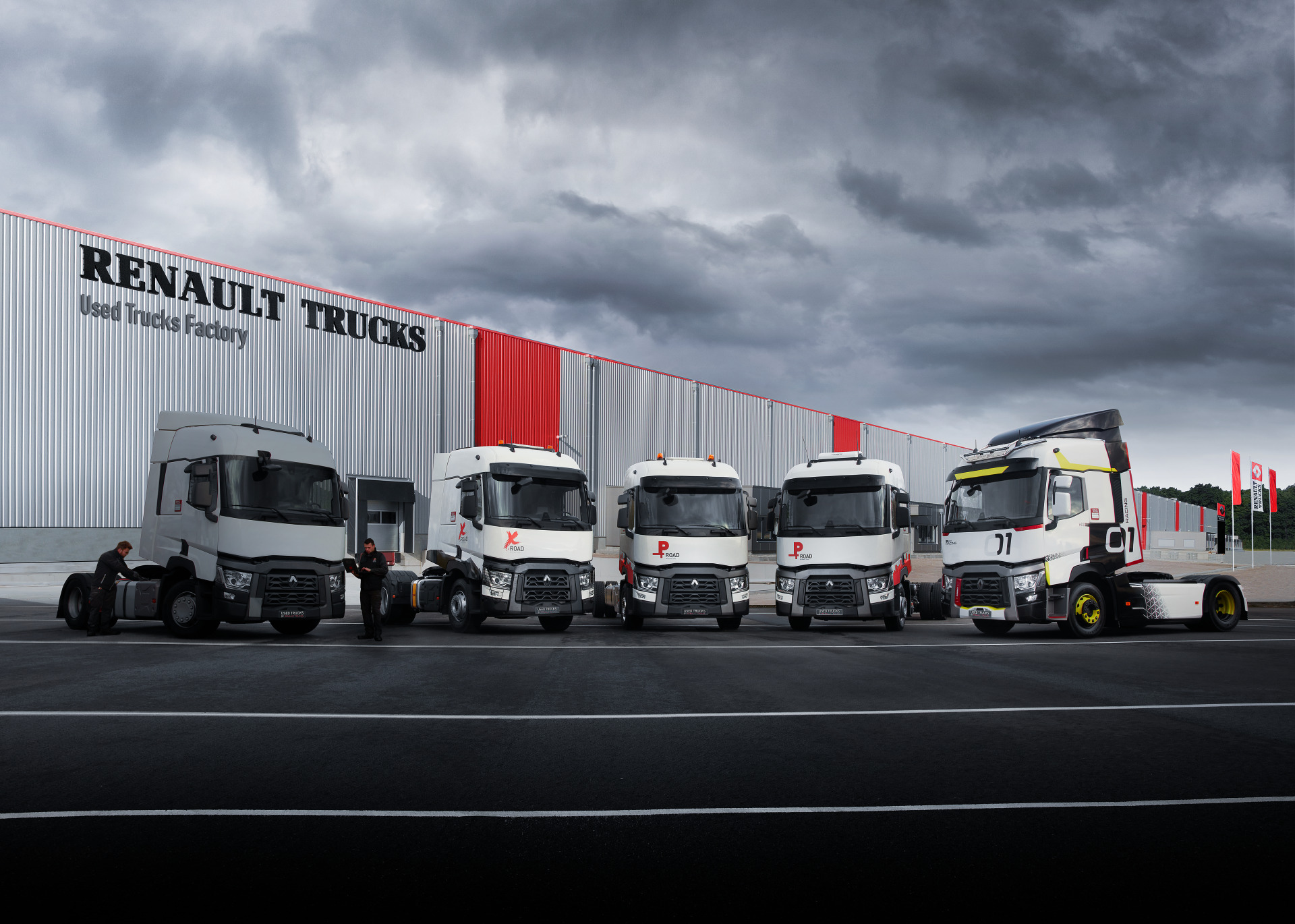 Renault Trucks France - Trucks undefined: picture 1