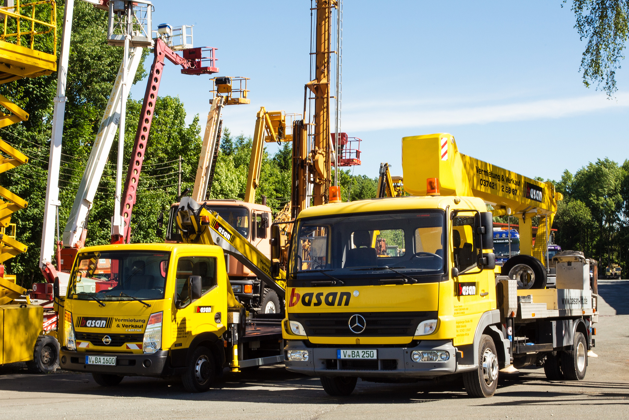 BASAN GmbH - vehicles for sale undefined: picture 3