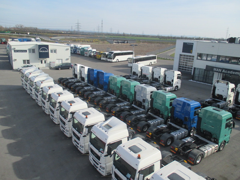 MAN Truck & Bus Vertrieb Österreich GesmbH - vehicles for sale undefined: picture 1