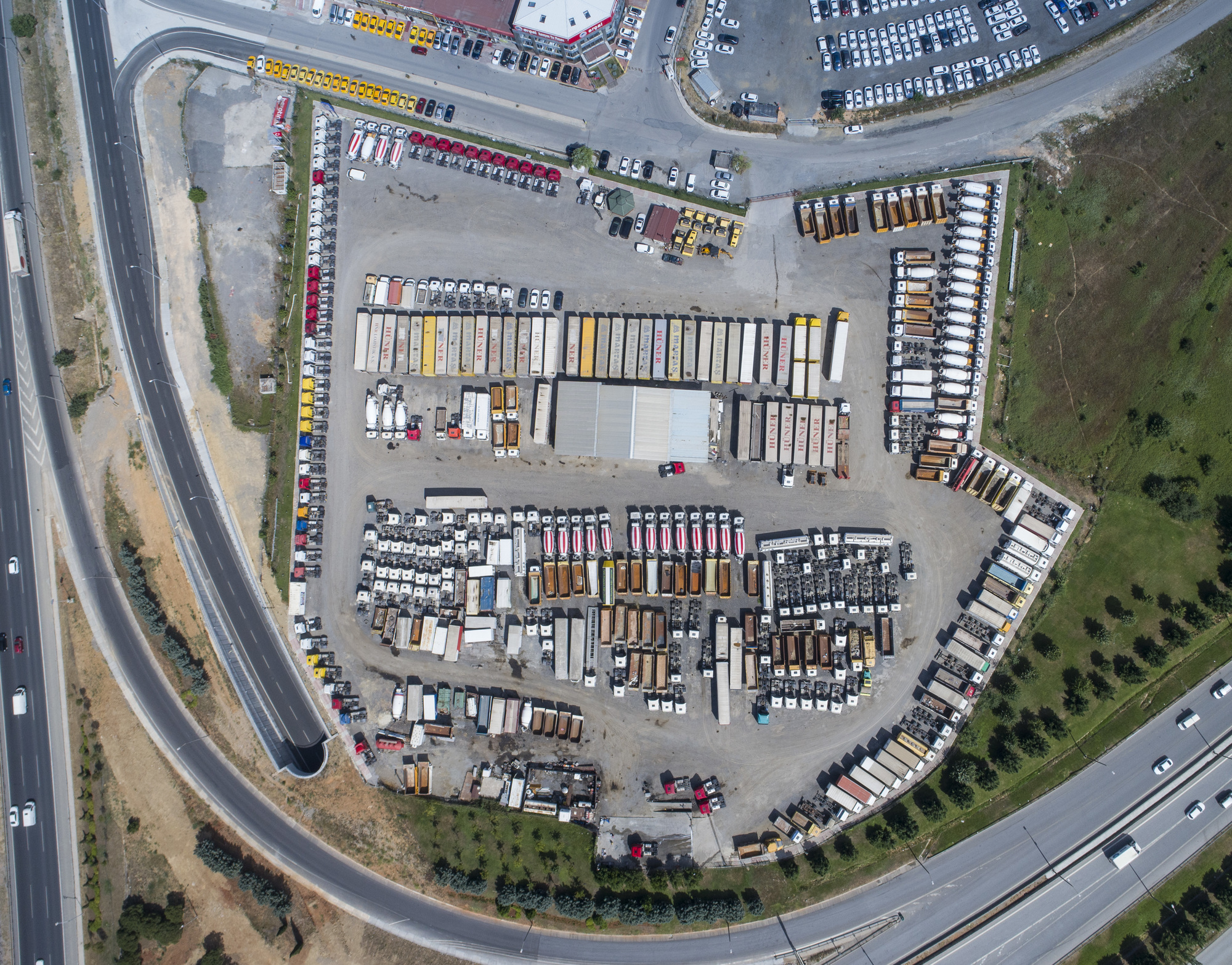 ERCAL TRUCKS - vehicles for sale undefined: picture 2